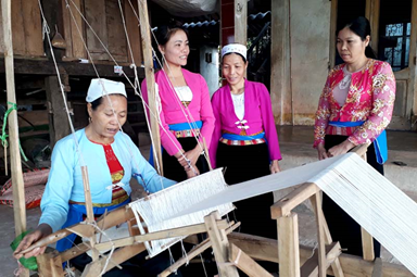 Thúc đẩy quyền tài sản trong quan hệ hôn nhân và gia đình cho phụ nữ dân tộc thiểu số tại huyện Đà Bắc, tỉnh Hòa Bình